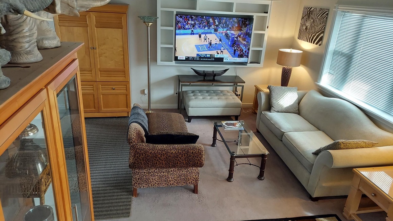Photo of Livingroom in Cottonwood Heights