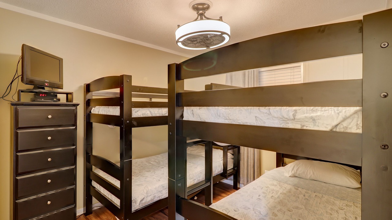 Photo of Bedroom in Folly Field