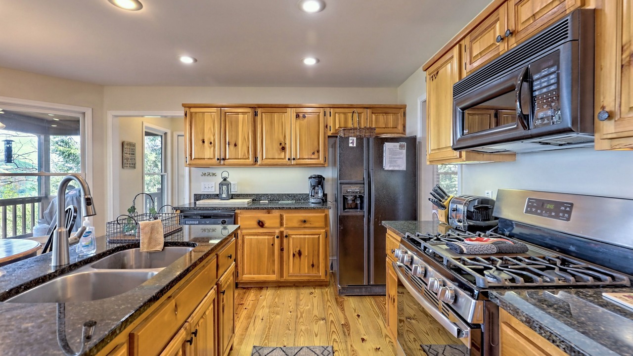 Photo of Kitchen in Eagles View