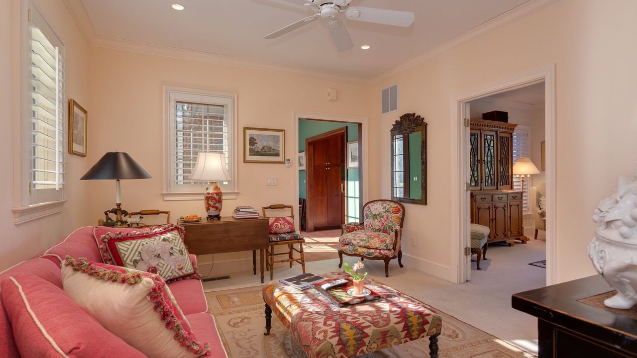 Photo of Livingroom in Charlottesville
