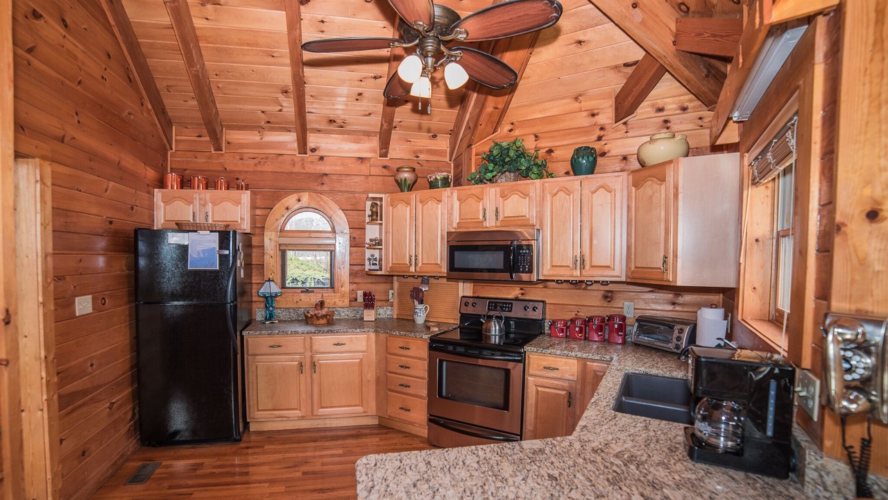 Photo of Bedroom in Gatlinburg - Pigeon Forge
