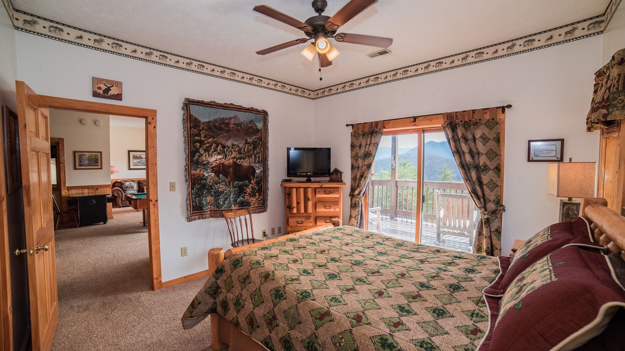 Photo of Bedroom in Gatlinburg - Pigeon Forge