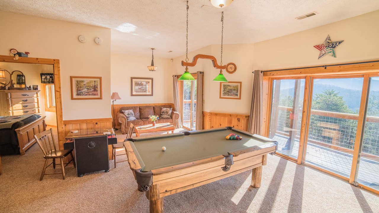 Photo of Bedroom in Gatlinburg - Pigeon Forge