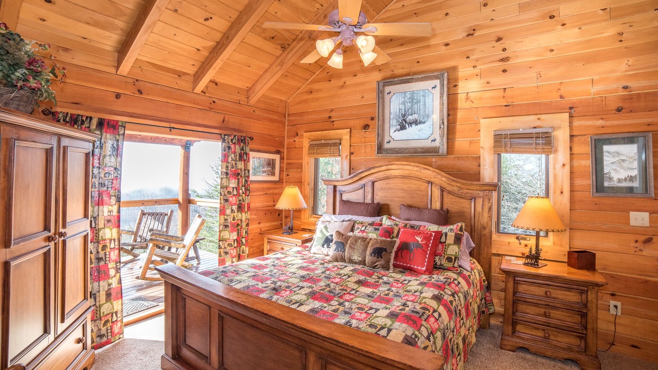 Photo of Bedroom in Gatlinburg - Pigeon Forge