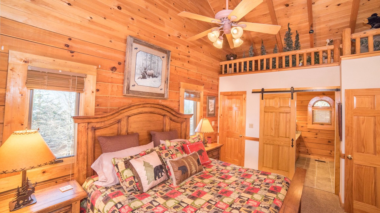 Photo of Bedroom in Gatlinburg - Pigeon Forge