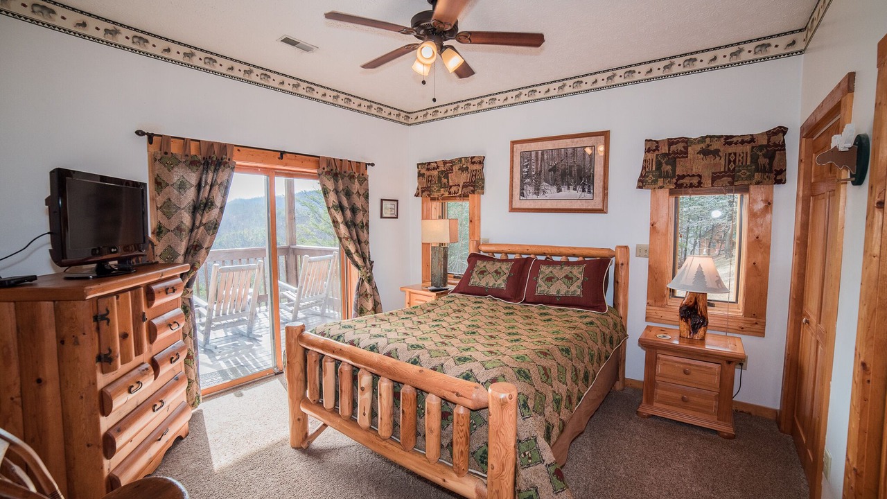 Photo of Bedroom in Gatlinburg - Pigeon Forge