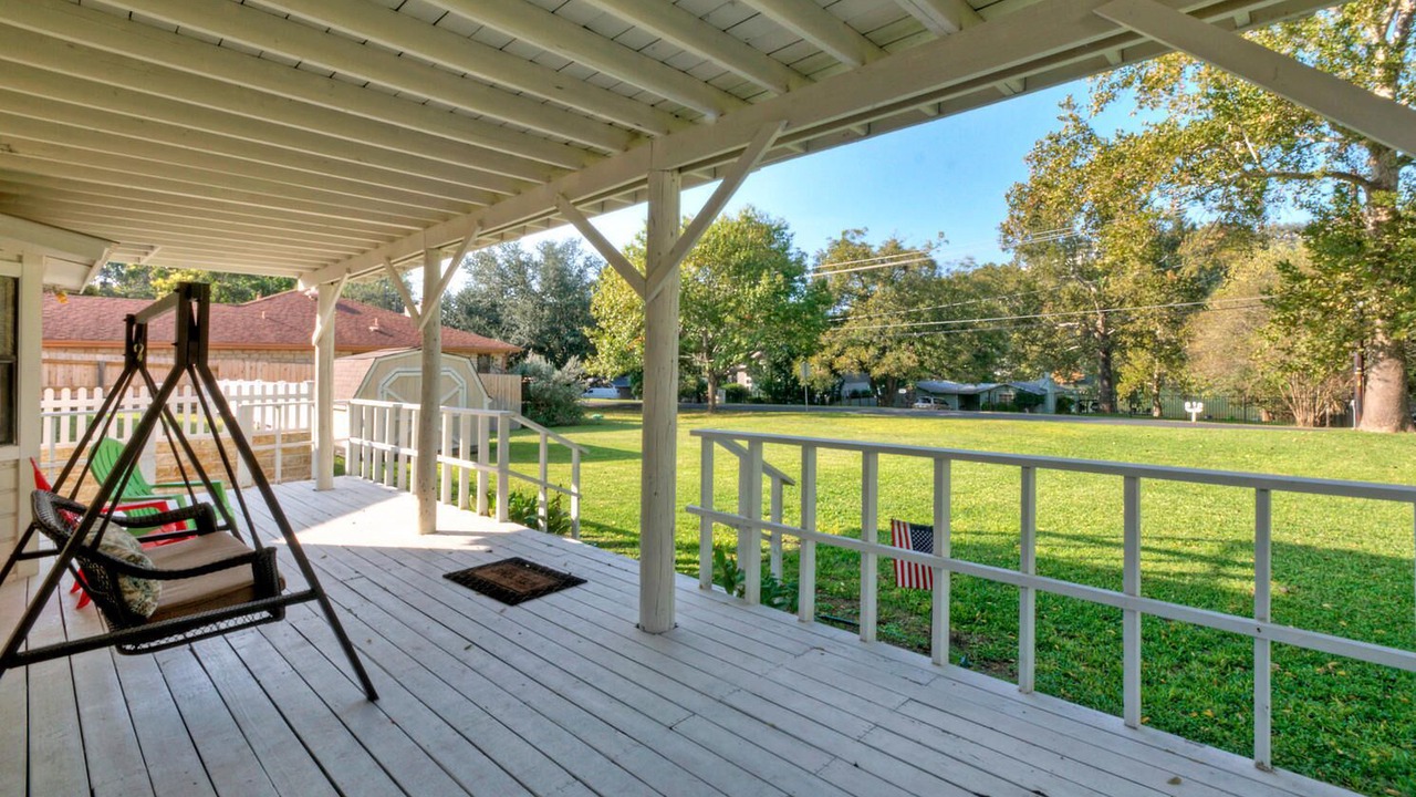 Photo of Outdoor in Austin Lake Estates