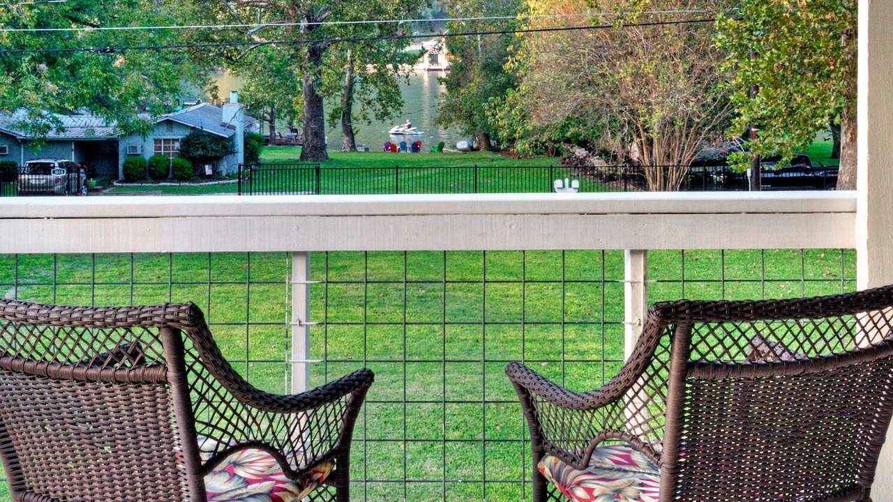 Photo of Outdoor in Austin Lake Estates