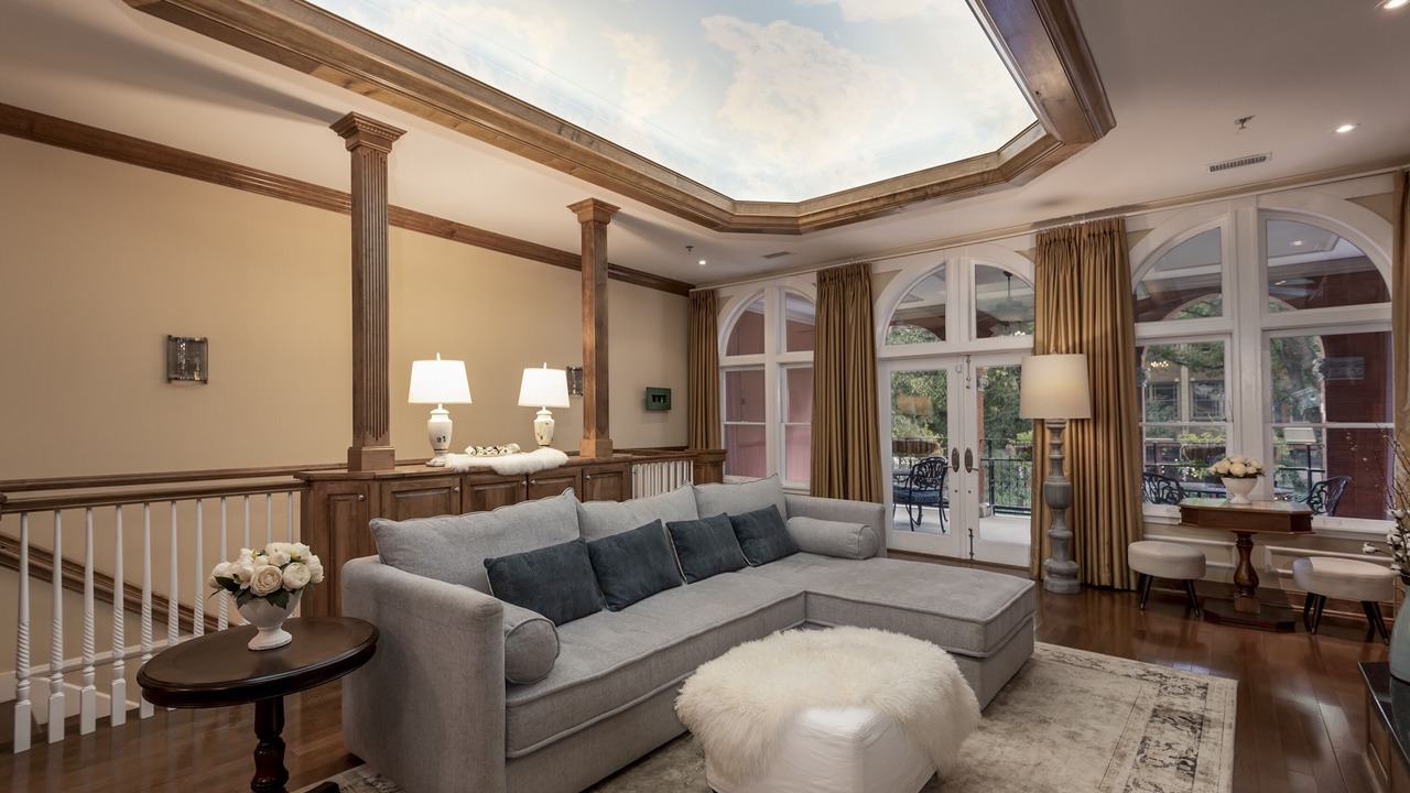 Photo of Livingroom in Downtown Knoxville