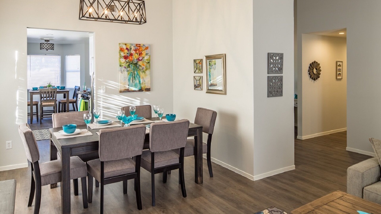 Photo of Livingroom in Green Valley North
