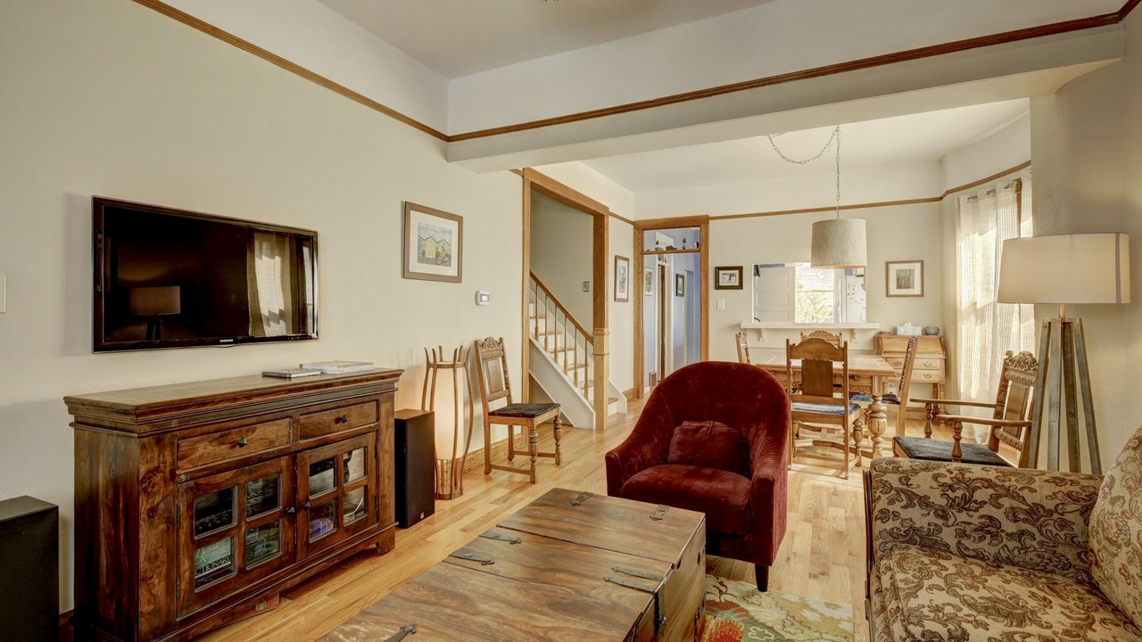Photo of Livingroom in Sunnyside