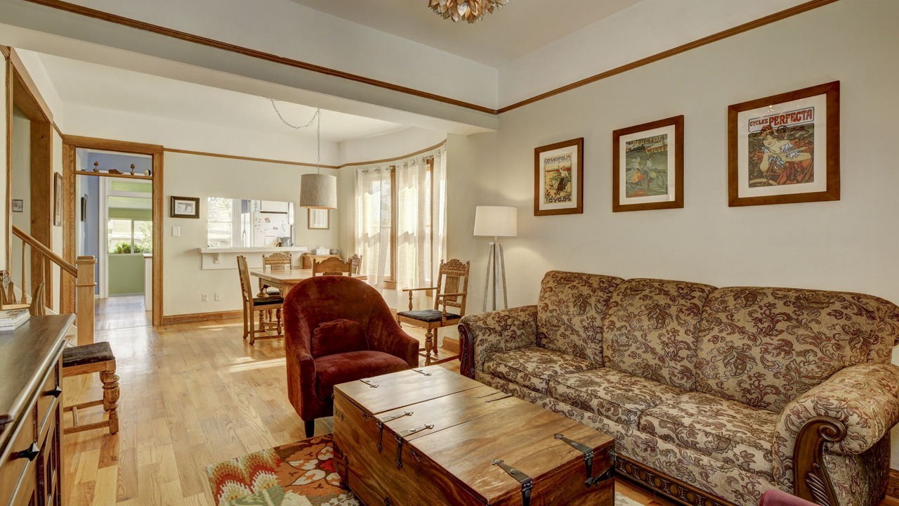 Photo of Livingroom in Sunnyside