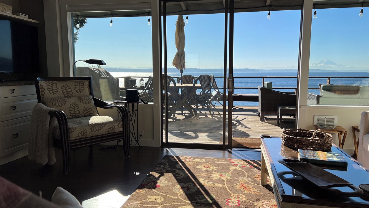 Photo of Livingroom in Bainbridge Island