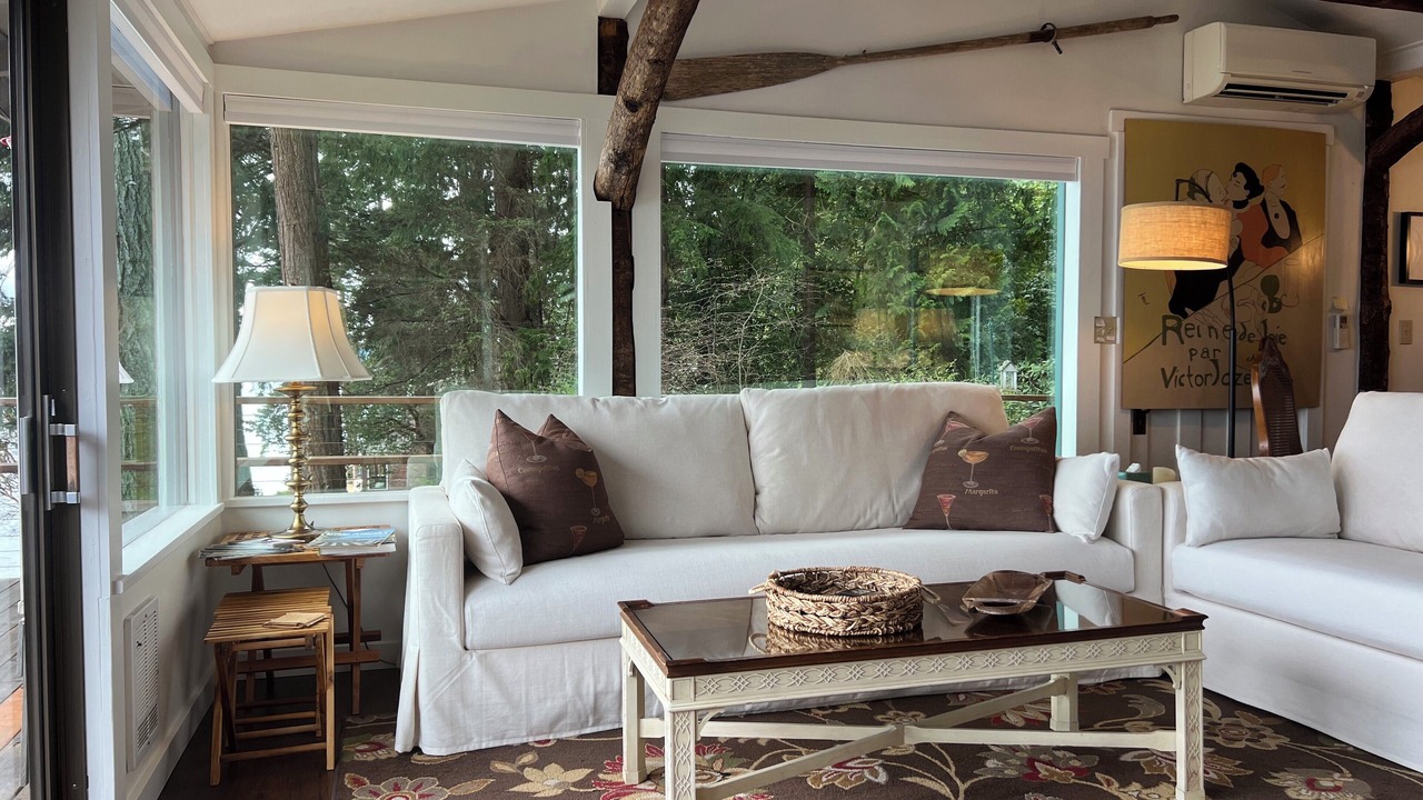 Photo of Livingroom in Bainbridge Island