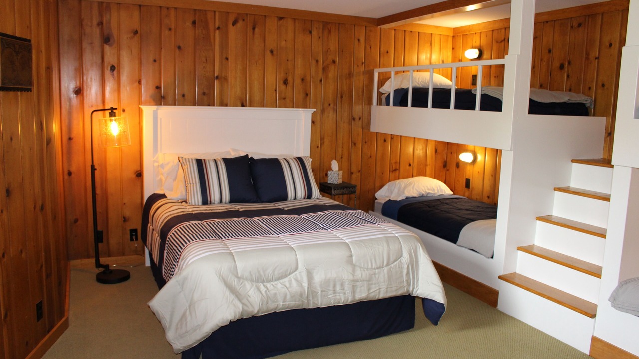 Photo of Bedroom in South Haven
