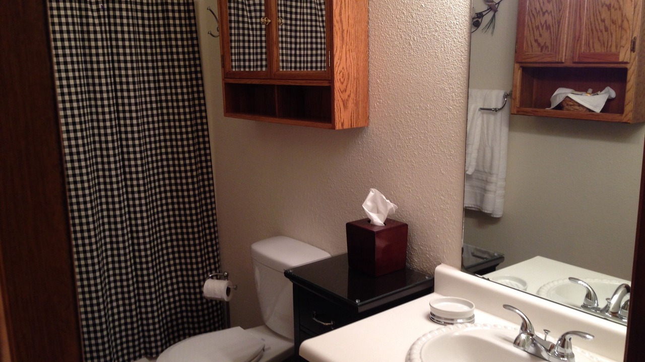 Photo of Bathroom in Cloudcroft