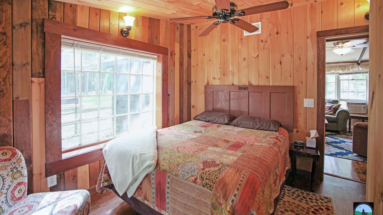 Photo of Bedroom in Gaines
