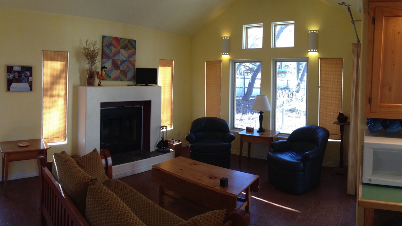 Photo of Livingroom in Jemez Springs