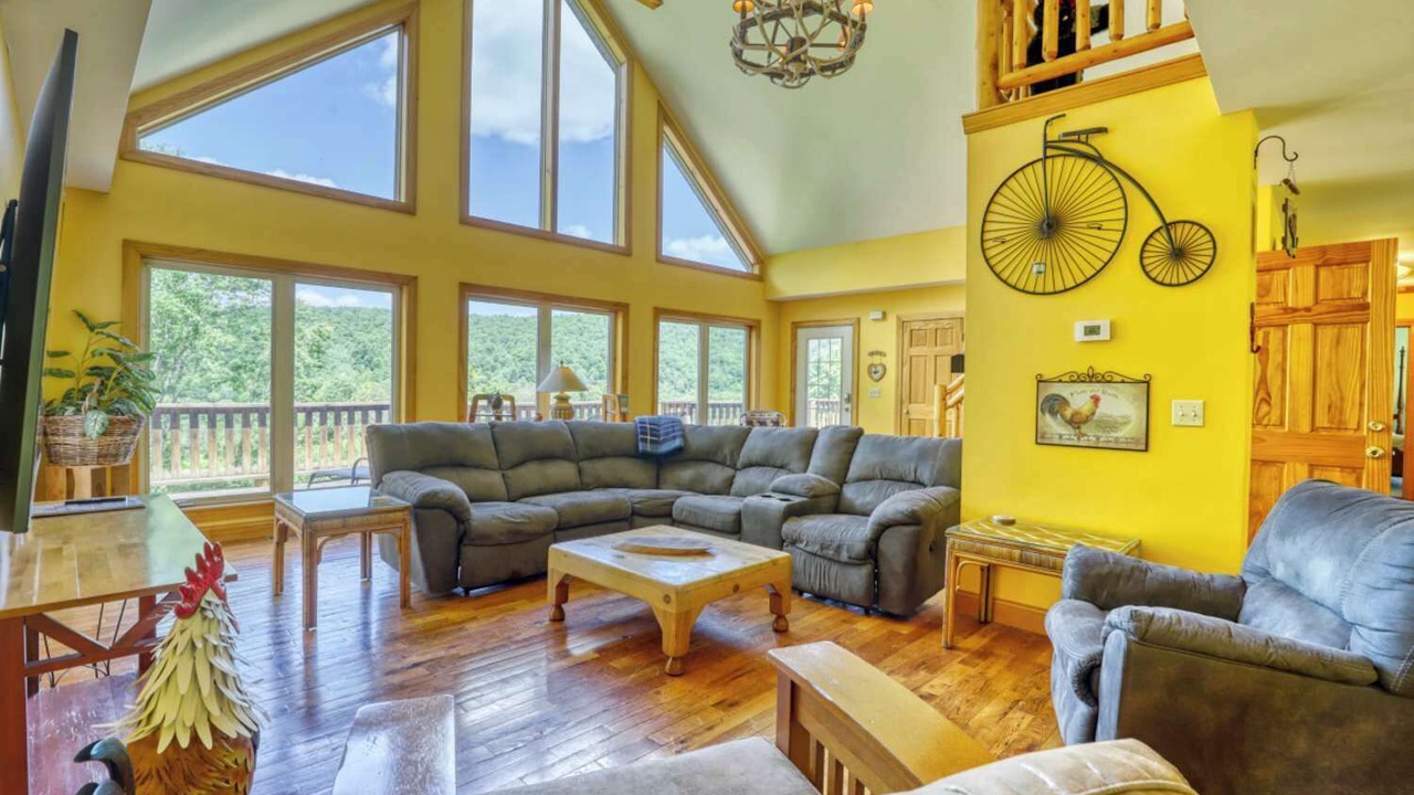 Photo of Livingroom in Ellicottville
