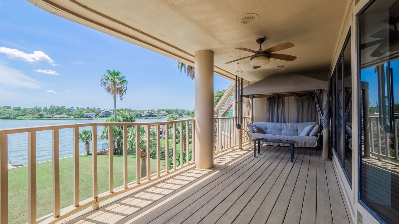 Photo of Patio Balcony in El Lago