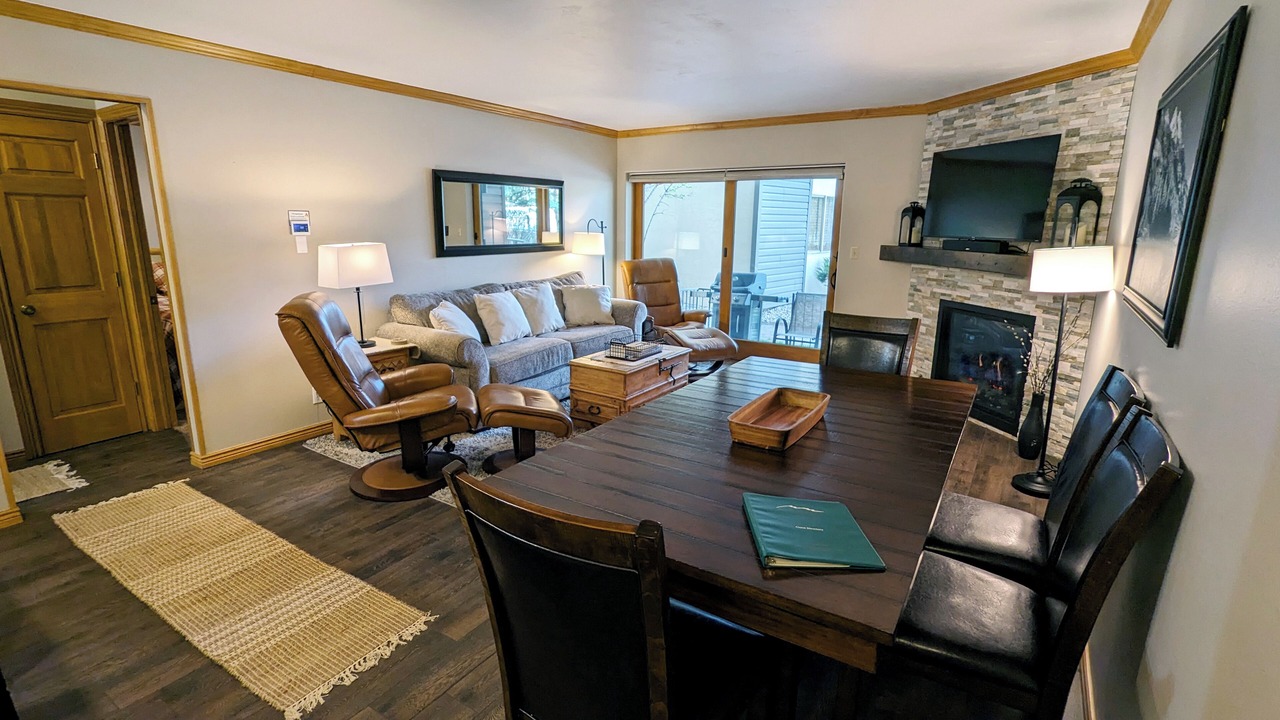 Photo of Livingroom in Avon