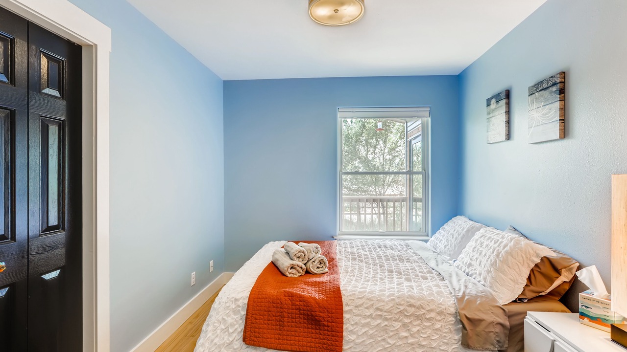 Photo of Bedroom in Lyons
