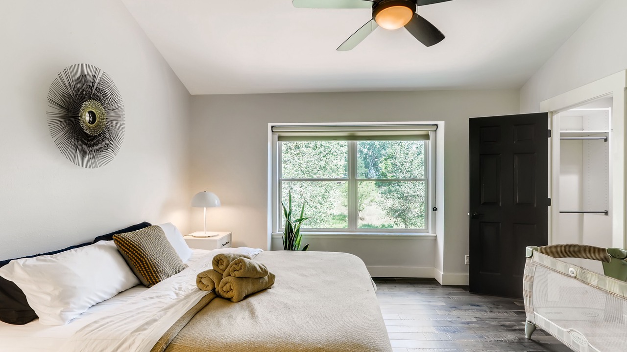 Photo of Bedroom in Lyons