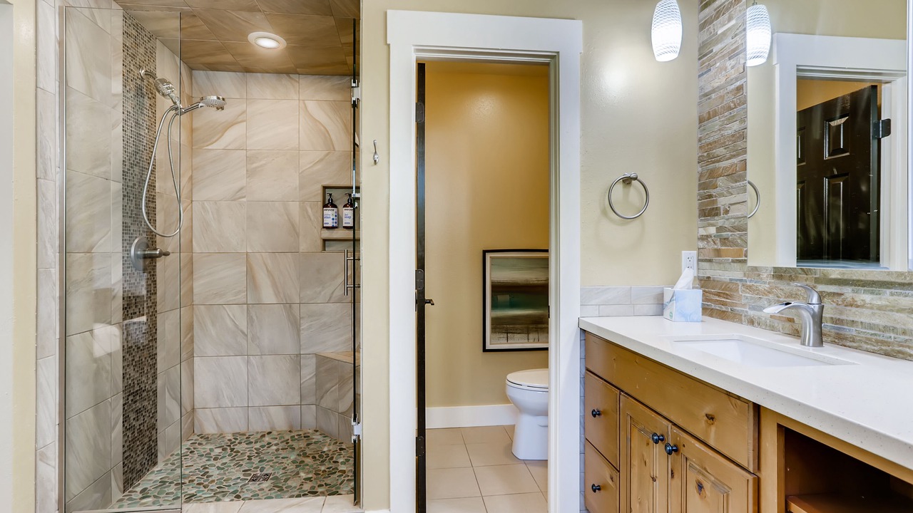Photo of Bathroom in Lyons