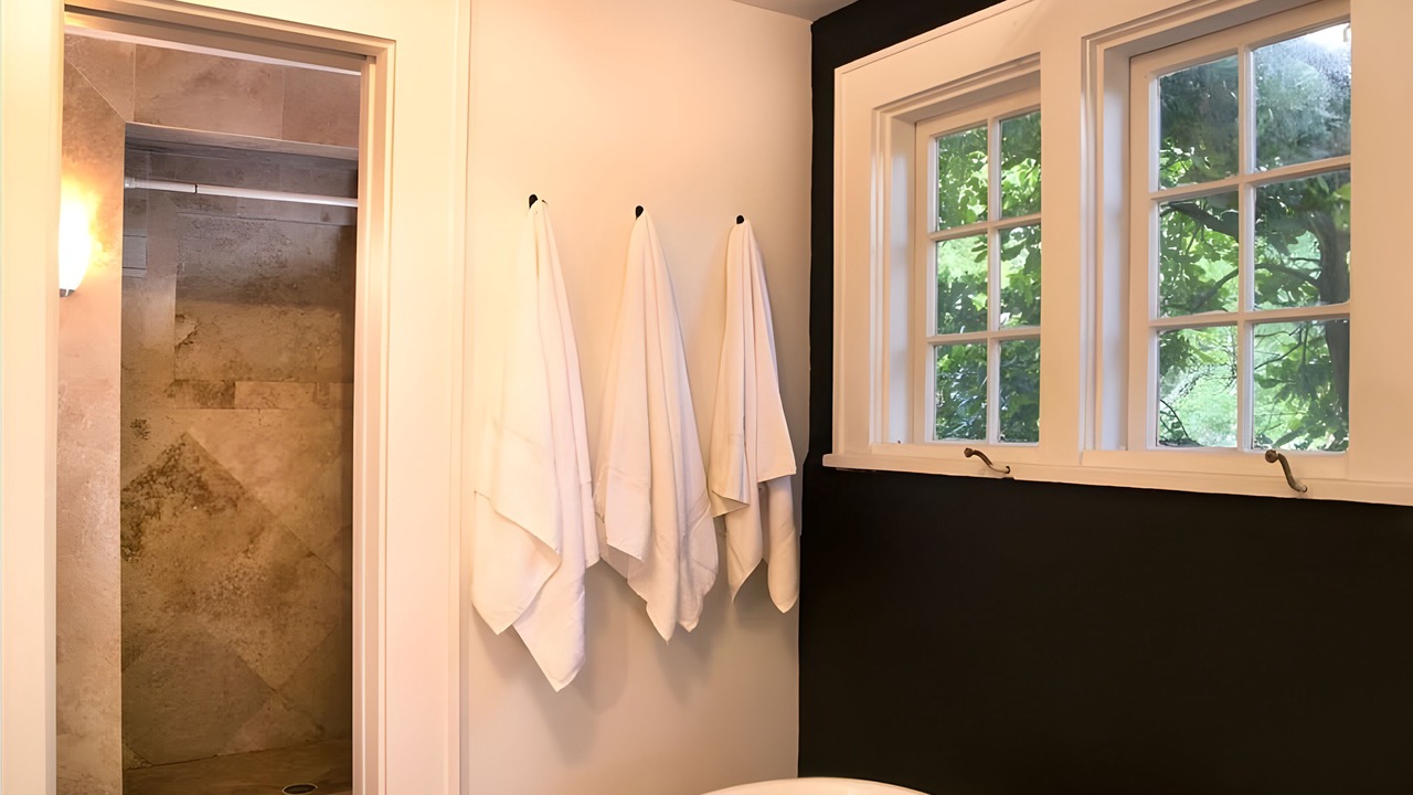 Photo of Bathroom in Sailboat Bend