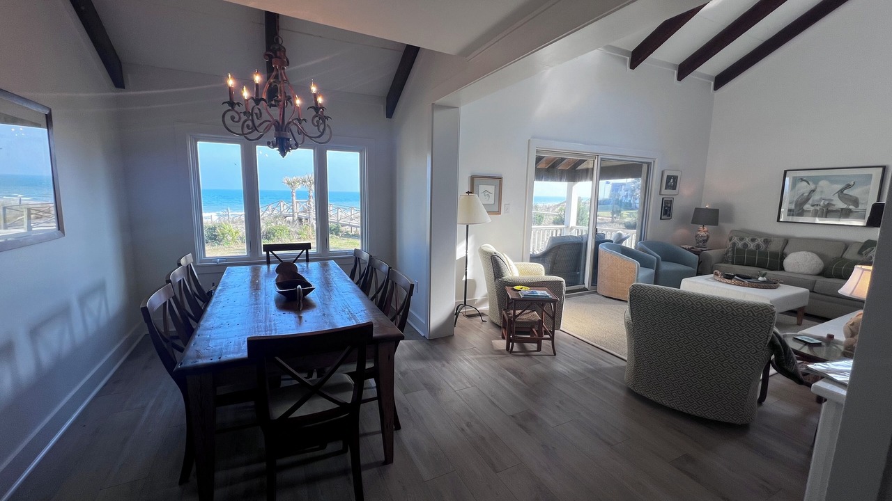 Photo of Livingroom in Debordieu Colony