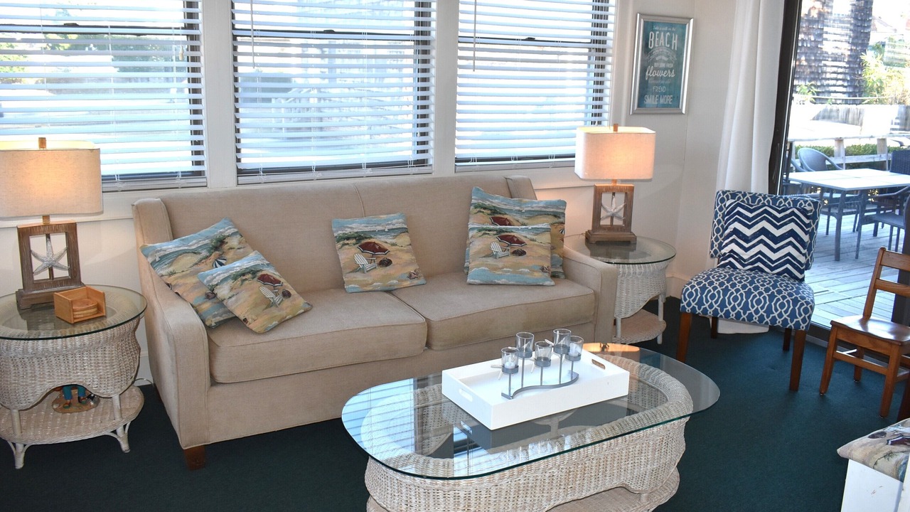 Photo of Livingroom in Northeast Virginia Beach