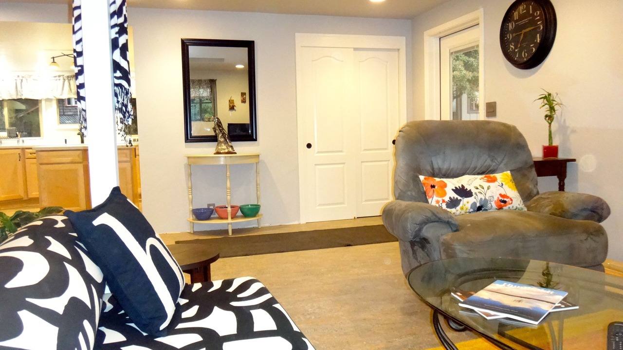 Photo of Livingroom in Eureka