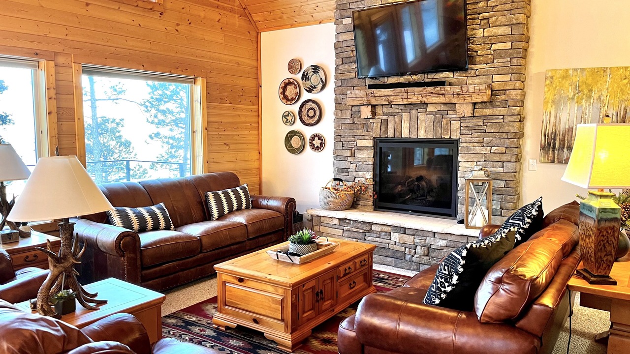 Photo of Livingroom in Angel Fire