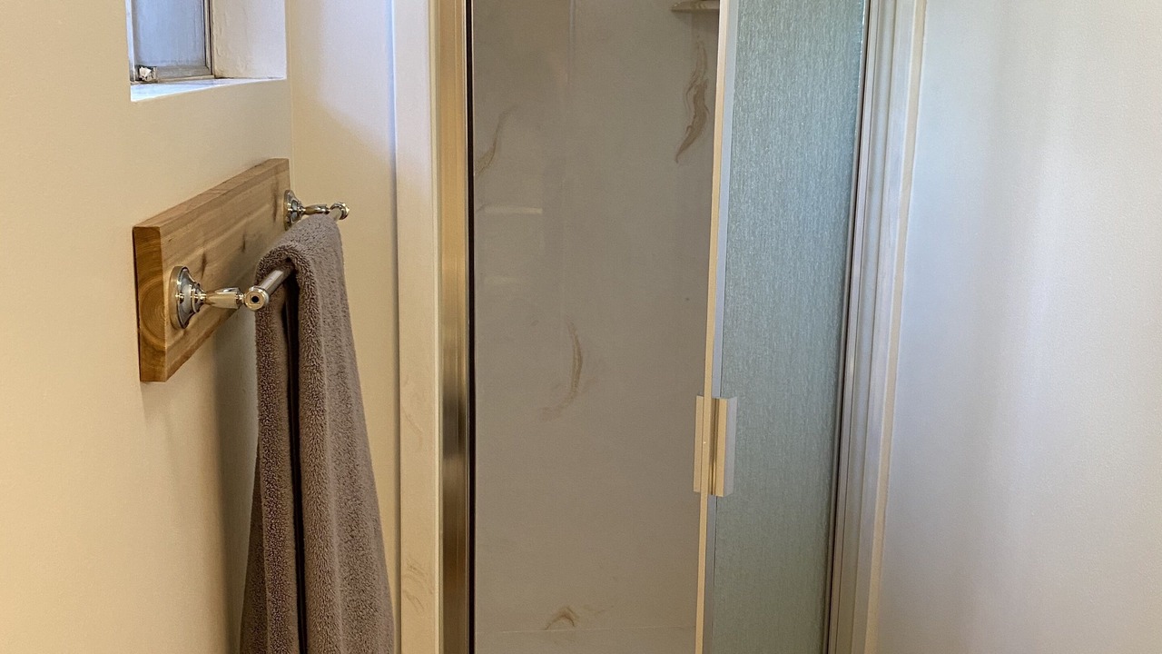 Photo of Bathroom in Murray