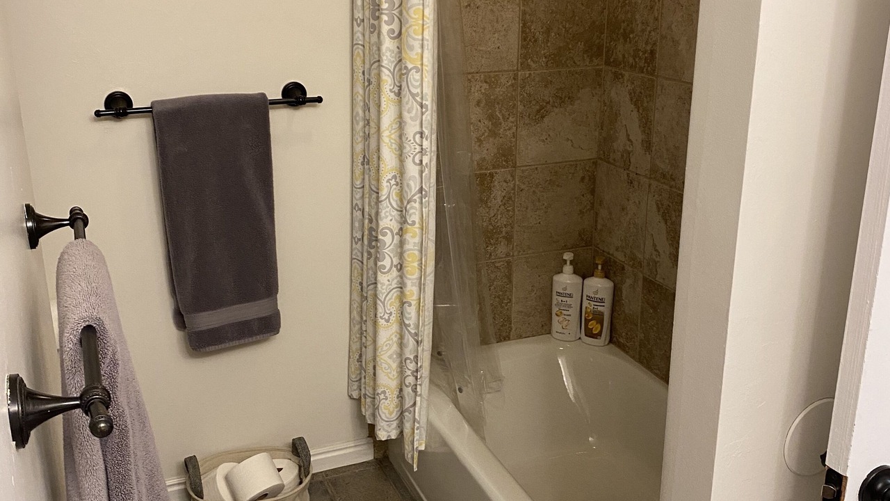 Photo of Bathroom in Murray