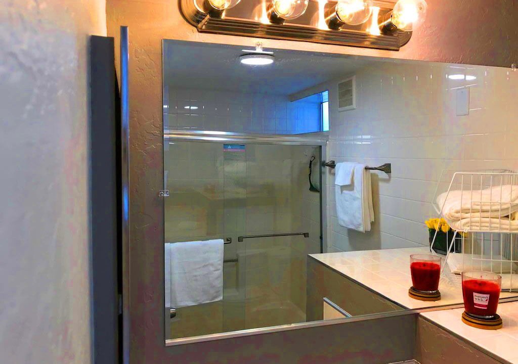 Photo of Bathroom in Bullhead City