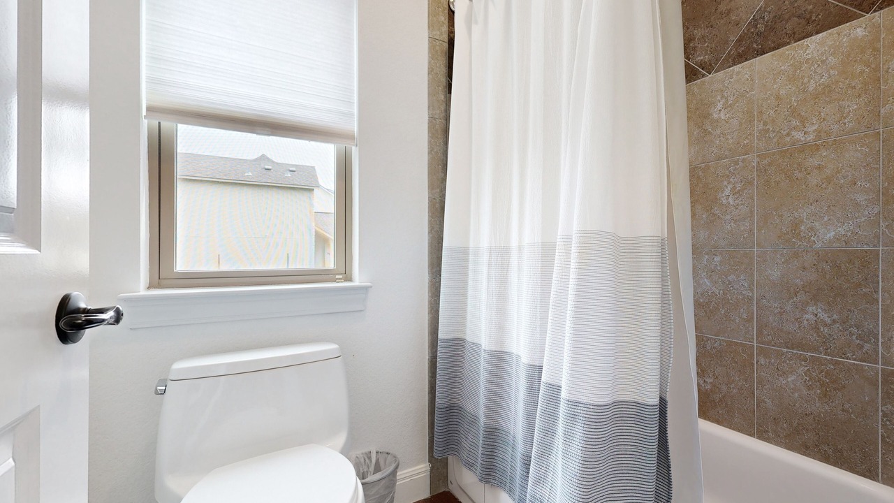 Photo of Bathroom in Point Venture