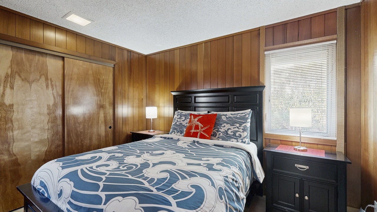 Photo of Bedroom in Roads End