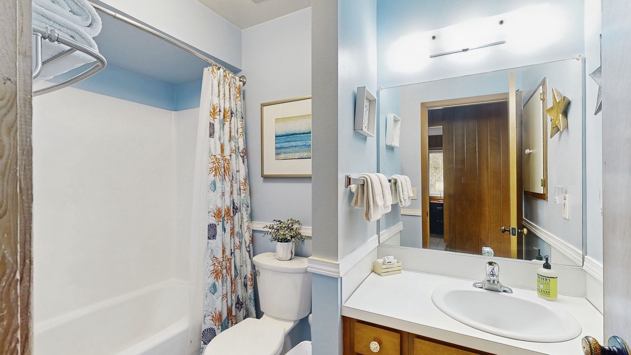 Photo of Bathroom in Roads End