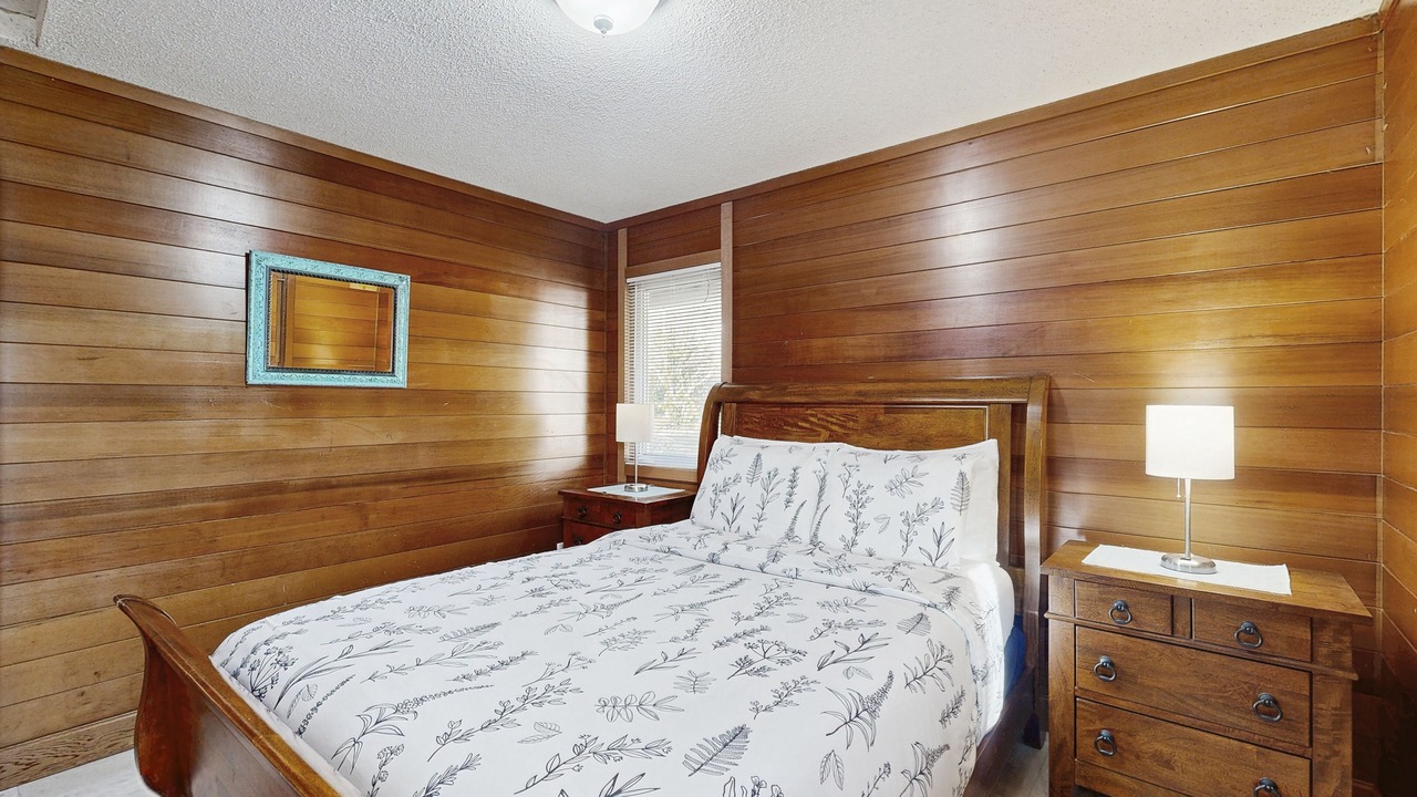 Photo of Bedroom in Roads End