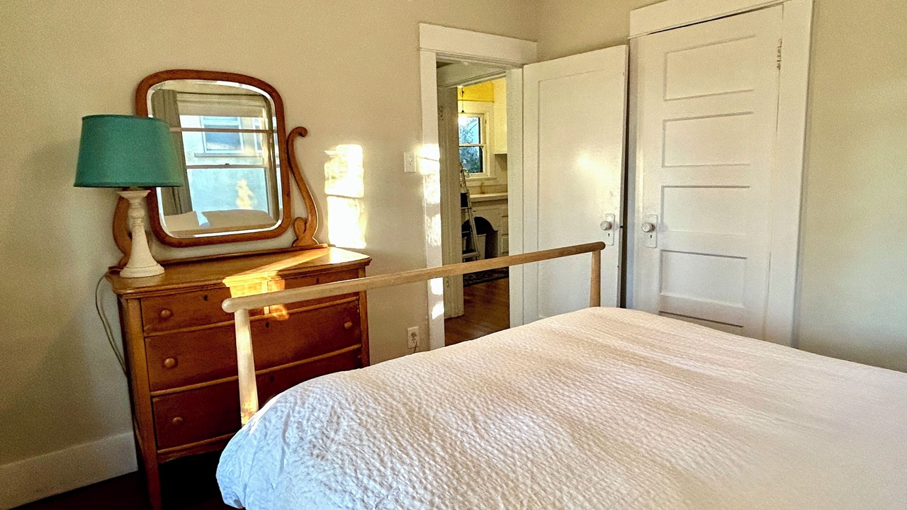 Photo of Bedroom in Silver Lake