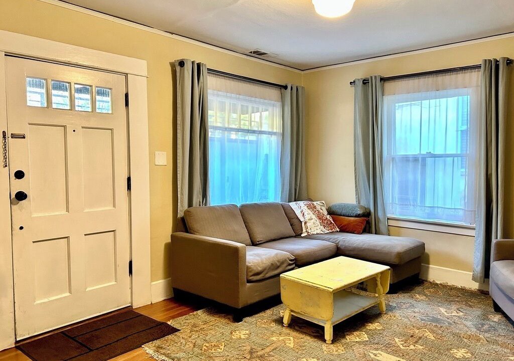 Photo of Livingroom in Silver Lake