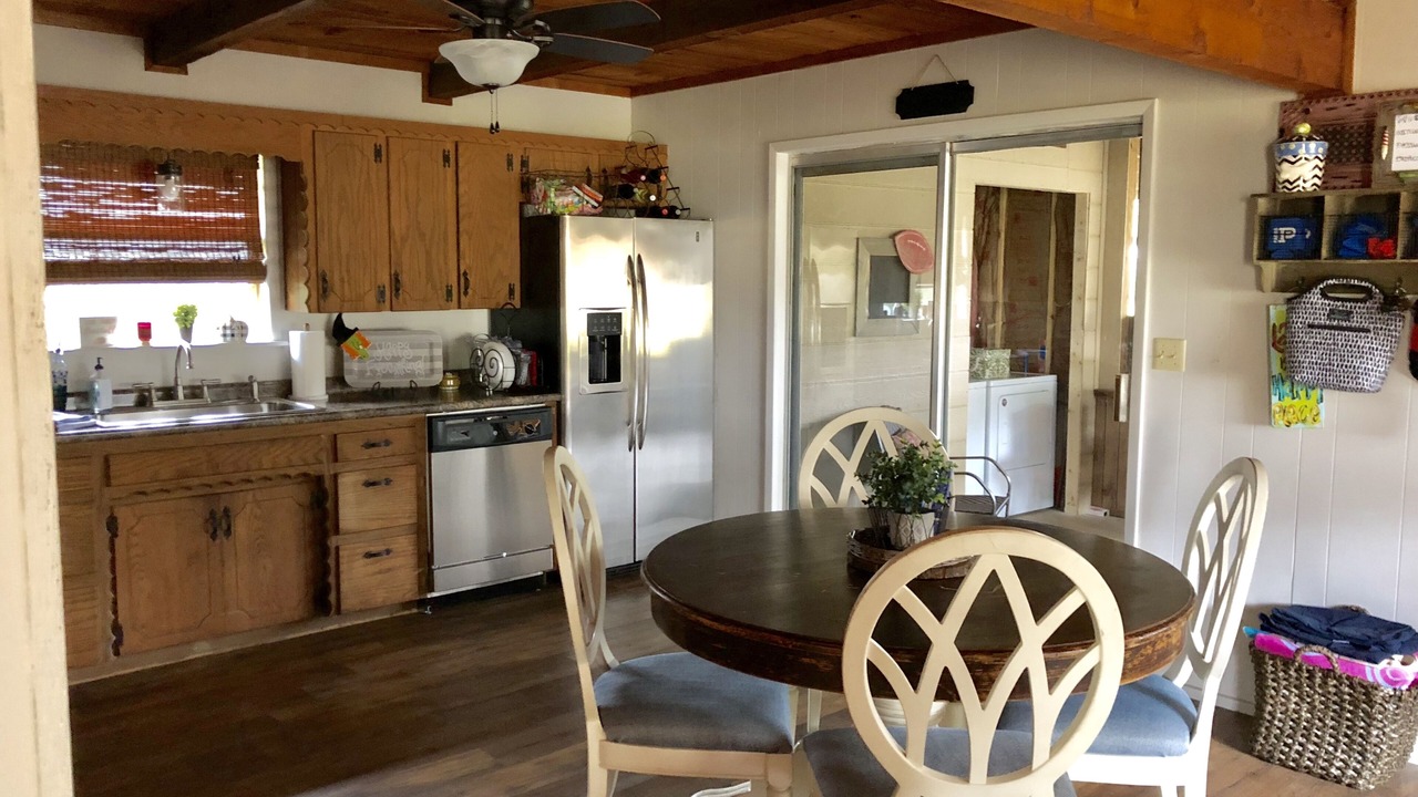 Photo of Bedroom in Springville