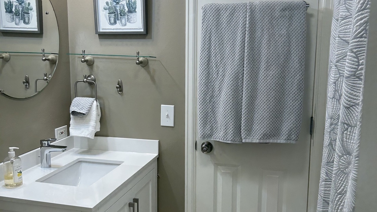 Photo of Bathroom in Devil's Thumb - Rolling Hill