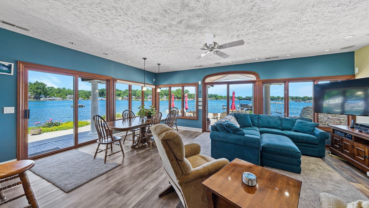 Photo of Livingroom in Sister Lakes