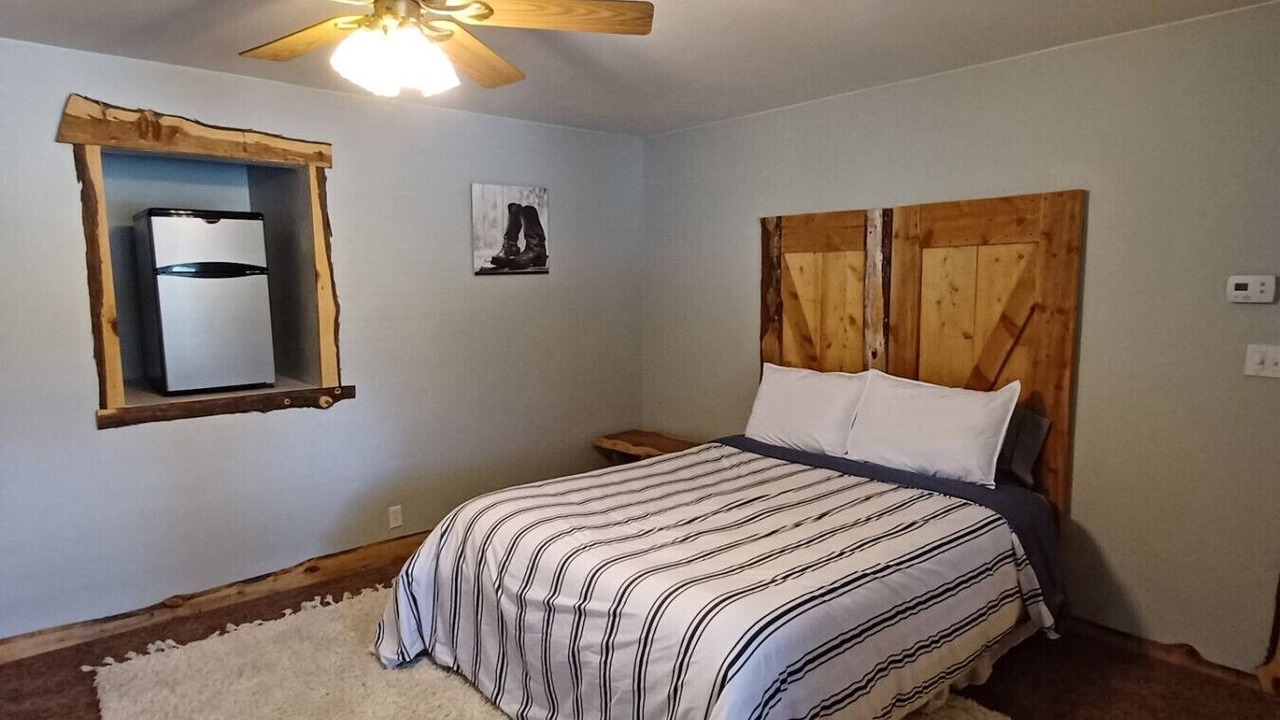 Photo of Bedroom in Alton