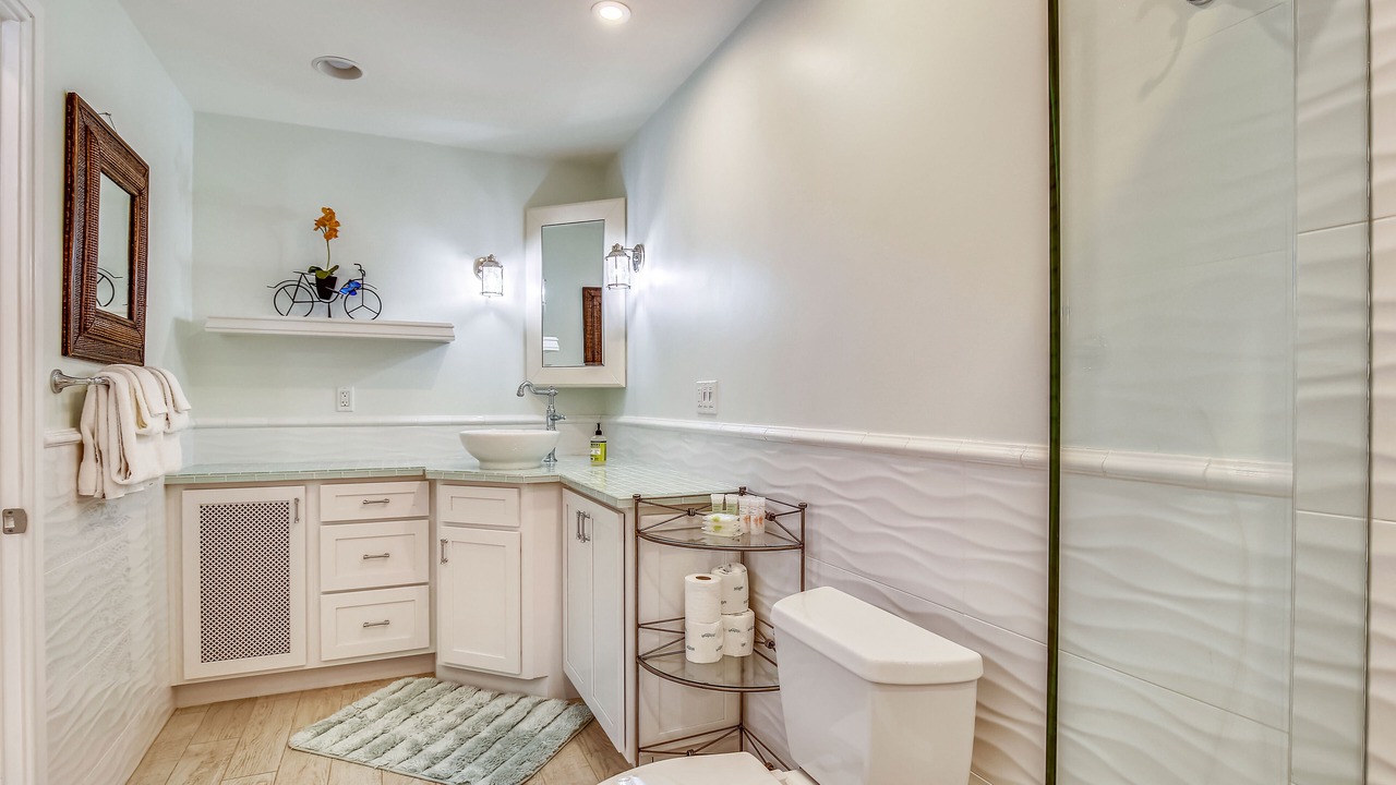 Photo of Bathroom in Truman Annex