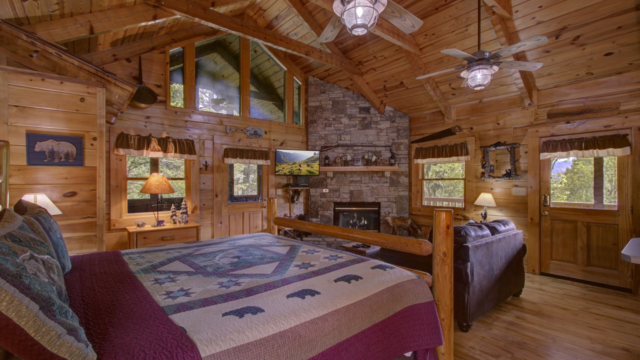 Photo of Bedroom in Wears Valley
