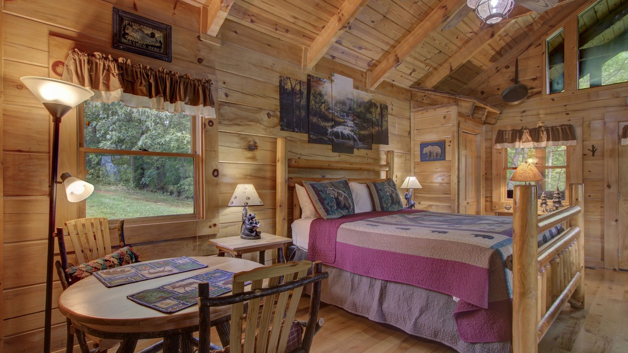 Photo of Bedroom in Wears Valley