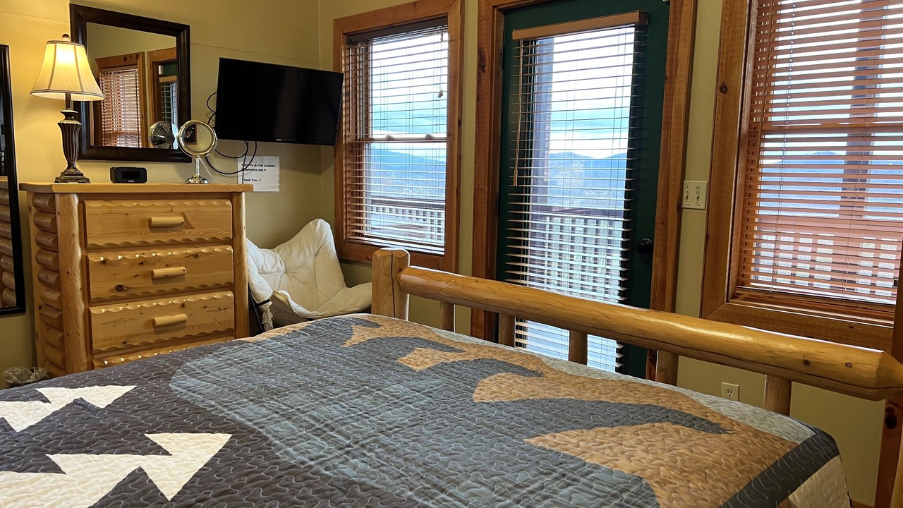 Photo of Bedroom in Gatlinburg - Pigeon Forge